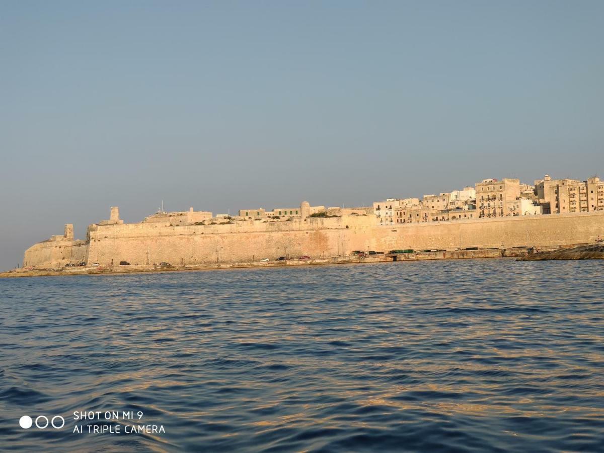 Slimiza Suites Sliema Exterior photo